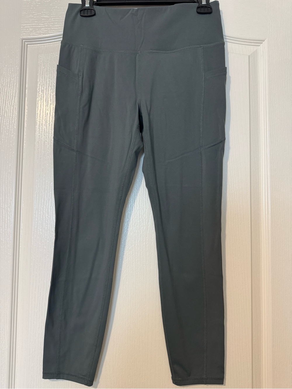 Gaiam High-Rise Green Active Leggings with Side Pockets